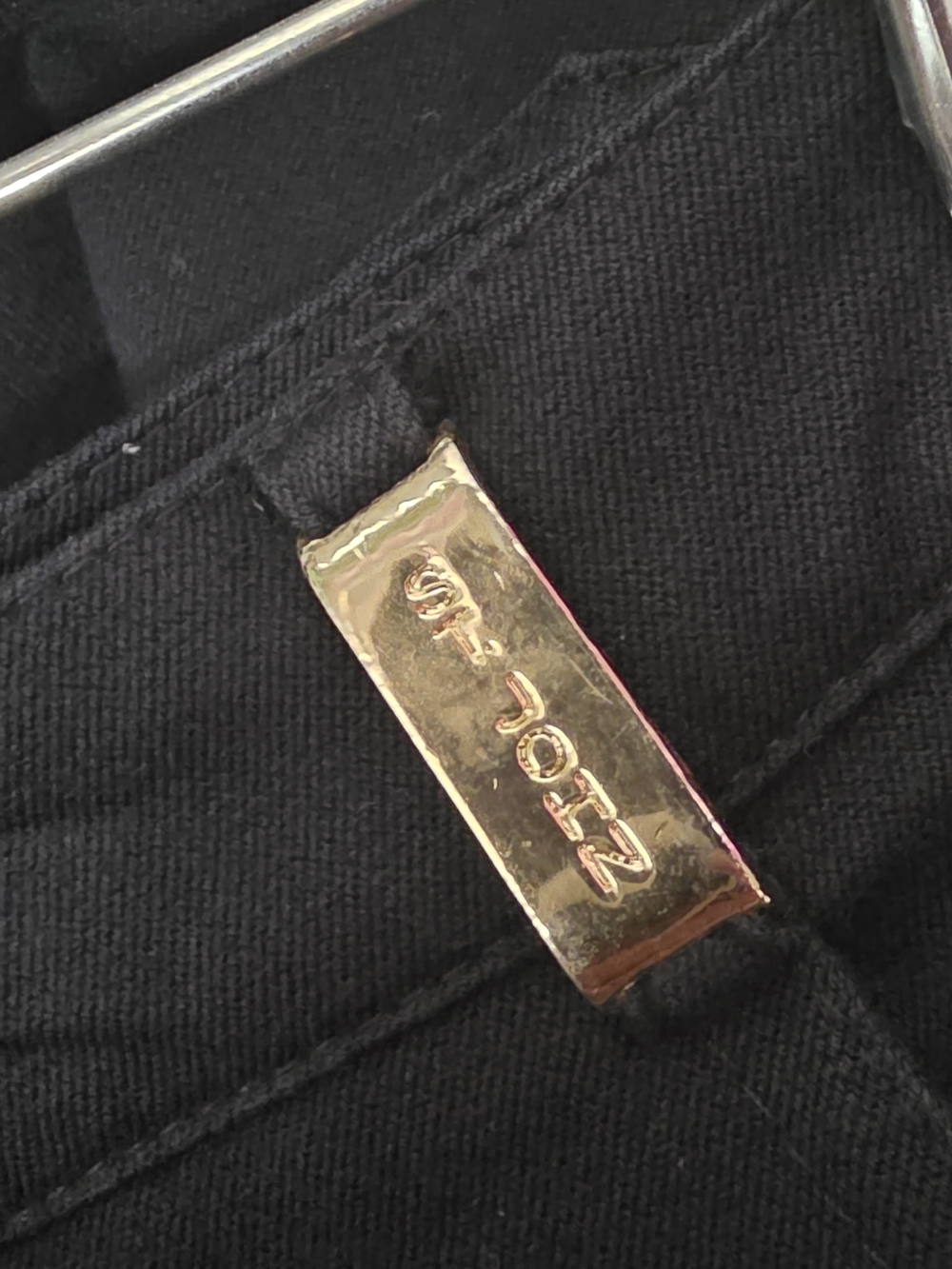 St. John Sport - Marie Gray Black Stretch Classic Black Straight-Leg Pants, sz 8 - Picture 7 of 8
